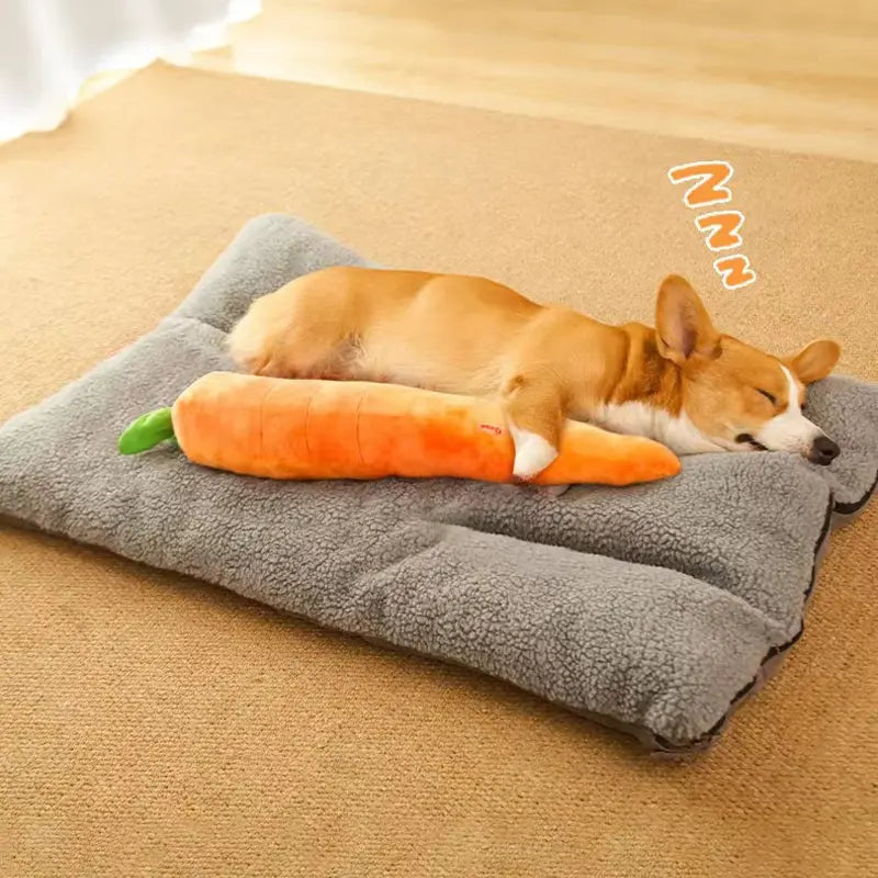 Dog Toy Pet Carrot Plush Toy Vegetable Chew Toy with Sound for Small Medium Dogs Bite-Resistant Pet Chew for Dogs